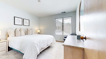 Snowcreek Iv #594 3 Bedroom Condo