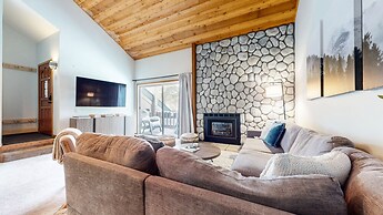 Snowcreek Iv #594 3 Bedroom Condo