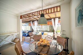 Bz92 Casa 600m Rua das Pedras 4 suítes