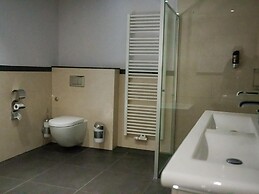 KT Estates Resort  Spa Frankfurt