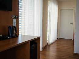 KT Estates Resort  Spa Frankfurt