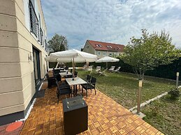 KT Estates Resort  Spa Frankfurt