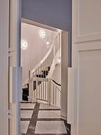 Townhouse by THE QVEST