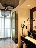 Townhouse by THE QVEST