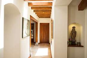 Luxury Guayllabamba House Gym Jacuzzi Parking Pool Wifi