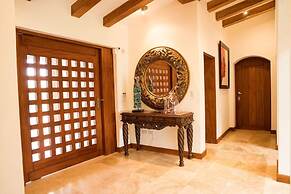Luxury Guayllabamba House Gym Jacuzzi Parking Pool Wifi