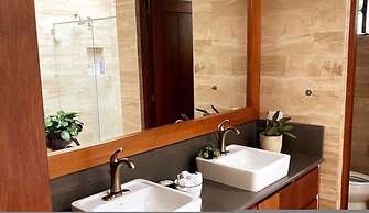 Luxury Guayllabamba House Gym Jacuzzi Parking Pool Wifi