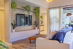 BZ94 Casa c piscina frente para o canal