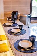 BZ94 Casa c piscina frente para o canal