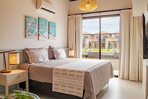 BZ94 Casa c piscina frente para o canal