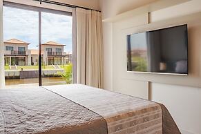 BZ94 Casa c piscina frente para o canal