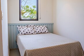 BZ94 Casa c piscina frente para o canal