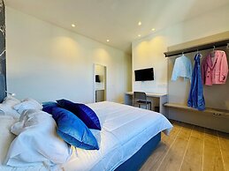 YourHome - Il Pino Rooms & Apartment