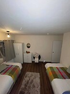 3 Bedrooms - 6 Guests - Parking - Fireplace - Bbq
