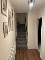 3 Bedrooms - 6 Guests - Parking - Fireplace - Bbq