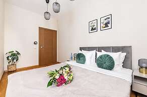 Lumina stylish apartment with parking