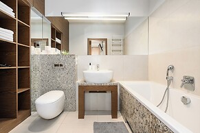 Lumina stylish apartment with parking