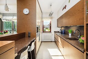 Lumina stylish apartment with parking