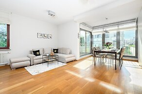 Lumina stylish apartment with parking