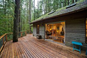 A 2-story, 3-bedroom Traditional Family ski Chalet