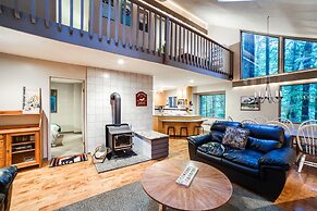 A 2-story, 3-bedroom Traditional Family ski Chalet