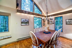 A 2-story, 3-bedroom Traditional Family ski Chalet