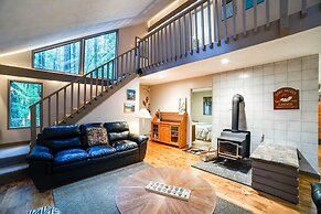 A 2-story, 3-bedroom Traditional Family ski Chalet