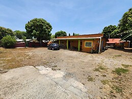 Hostel Villas De Zianit