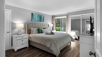 Waterfront Retreat in Sandestin w/ Golf Cart & Free Attraction Tickets