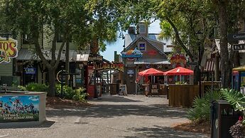 Waterfront Retreat in Sandestin w/ Golf Cart & Free Attraction Tickets