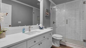 Waterfront Retreat in Sandestin w/ Golf Cart & Free Attraction Tickets