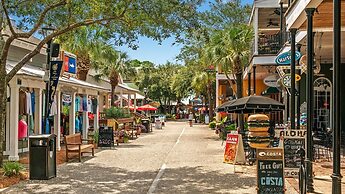 Waterfront Retreat in Sandestin w/ Golf Cart & Free Attraction Tickets