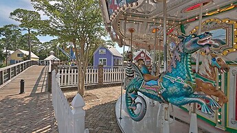 Waterfront Retreat in Sandestin w/ Golf Cart & Free Attraction Tickets