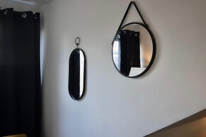 Modern Cozy 2-Bedroom & family friendly