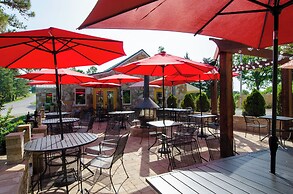 Whispering Woods Cabins & Grill