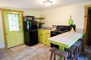 Whispering Woods Cabins & Grill