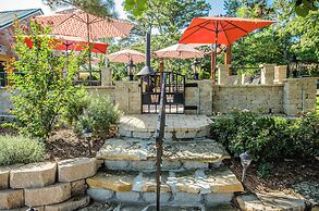 Whispering Woods Cabins & Grill
