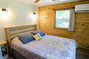 Whispering Woods Cabins & Grill
