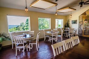 Whispering Woods Cabins & Grill