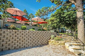 Whispering Woods Cabins & Grill