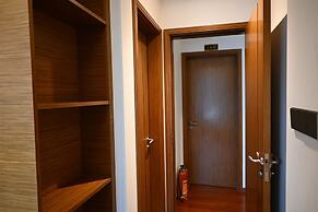 Nomadic International  Hostel