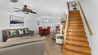 Beachside Retreat With Pools & Local Dining + Free Attraction Tickets!