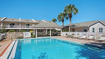 Beachside Retreat With Pools & Local Dining + Free Attraction Tickets!