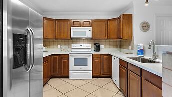 Beachside Retreat With Pools & Local Dining + Free Attraction Tickets!