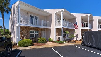 Beachside Retreat With Pools & Local Dining + Free Attraction Tickets!