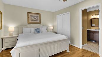 Beachside Retreat With Pools & Local Dining + Free Attraction Tickets!