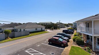 Beachside Retreat With Pools & Local Dining + Free Attraction Tickets!