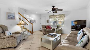 Beachside Retreat With Pools & Local Dining + Free Attraction Tickets!