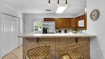 Beachside Retreat With Pools & Local Dining + Free Attraction Tickets!