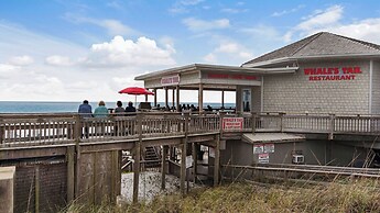 Beachside Retreat With Pools & Local Dining + Free Attraction Tickets!